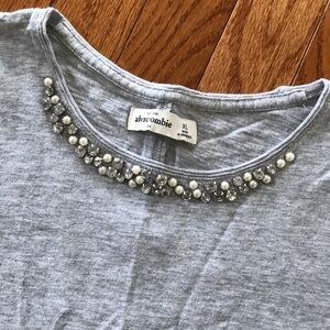 Girl's short sleeve top, w/ jewels. XL